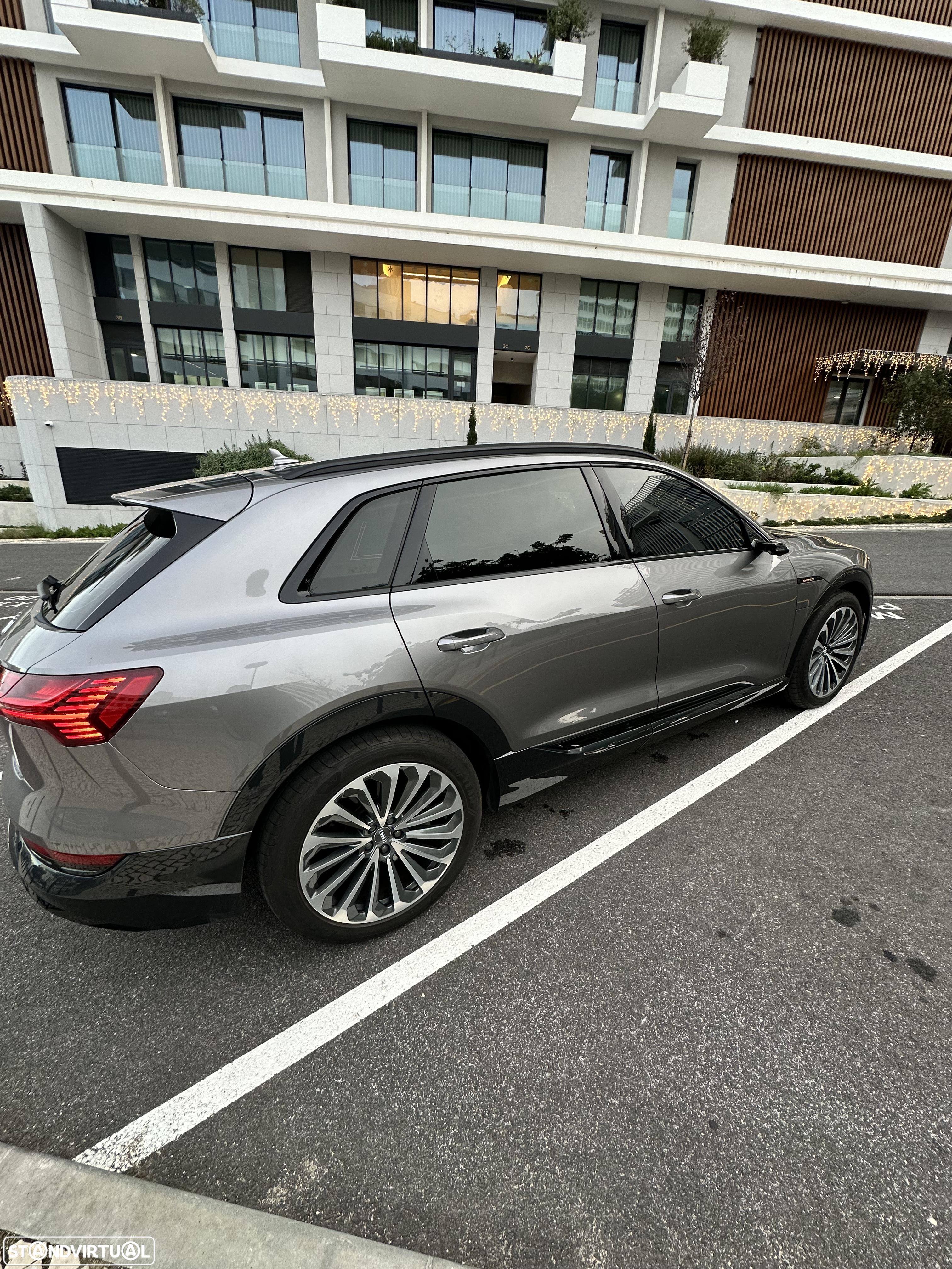 Audi e-tron 55 quattro S line - 10