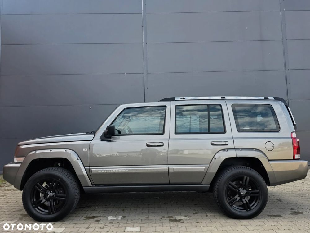 Jeep Commander 5.7 V8 Overland - 20