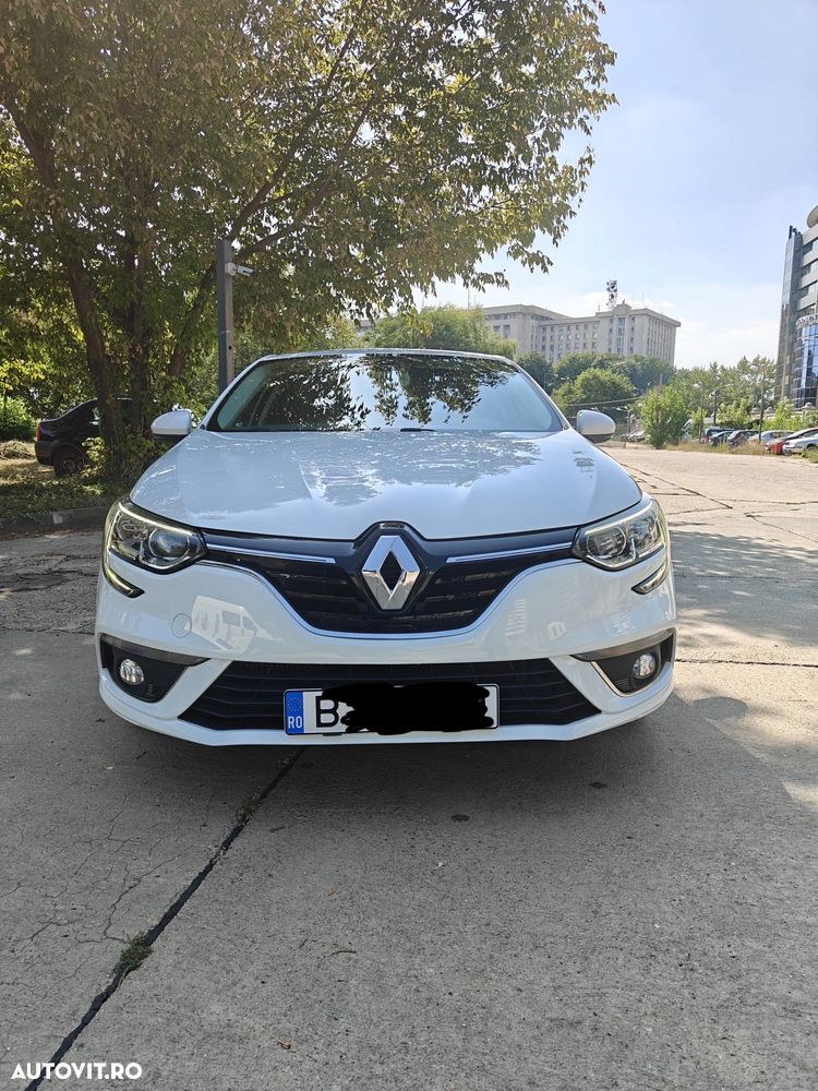 Renault Megane 2019 photo 2