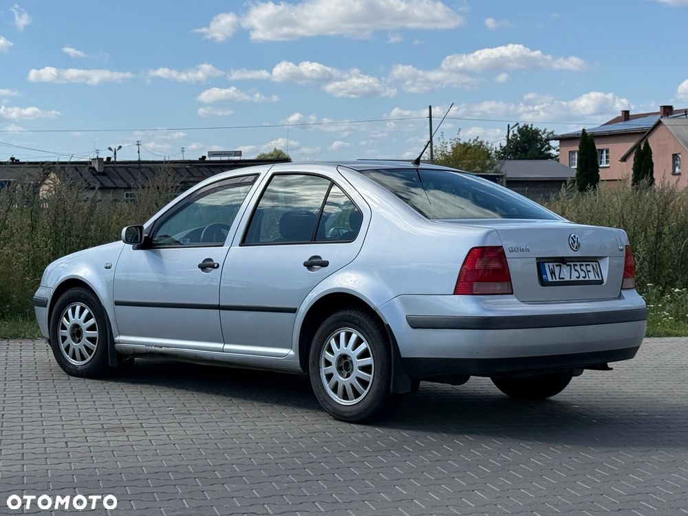 Volkswagen Bora 1.6 Basis - 4
