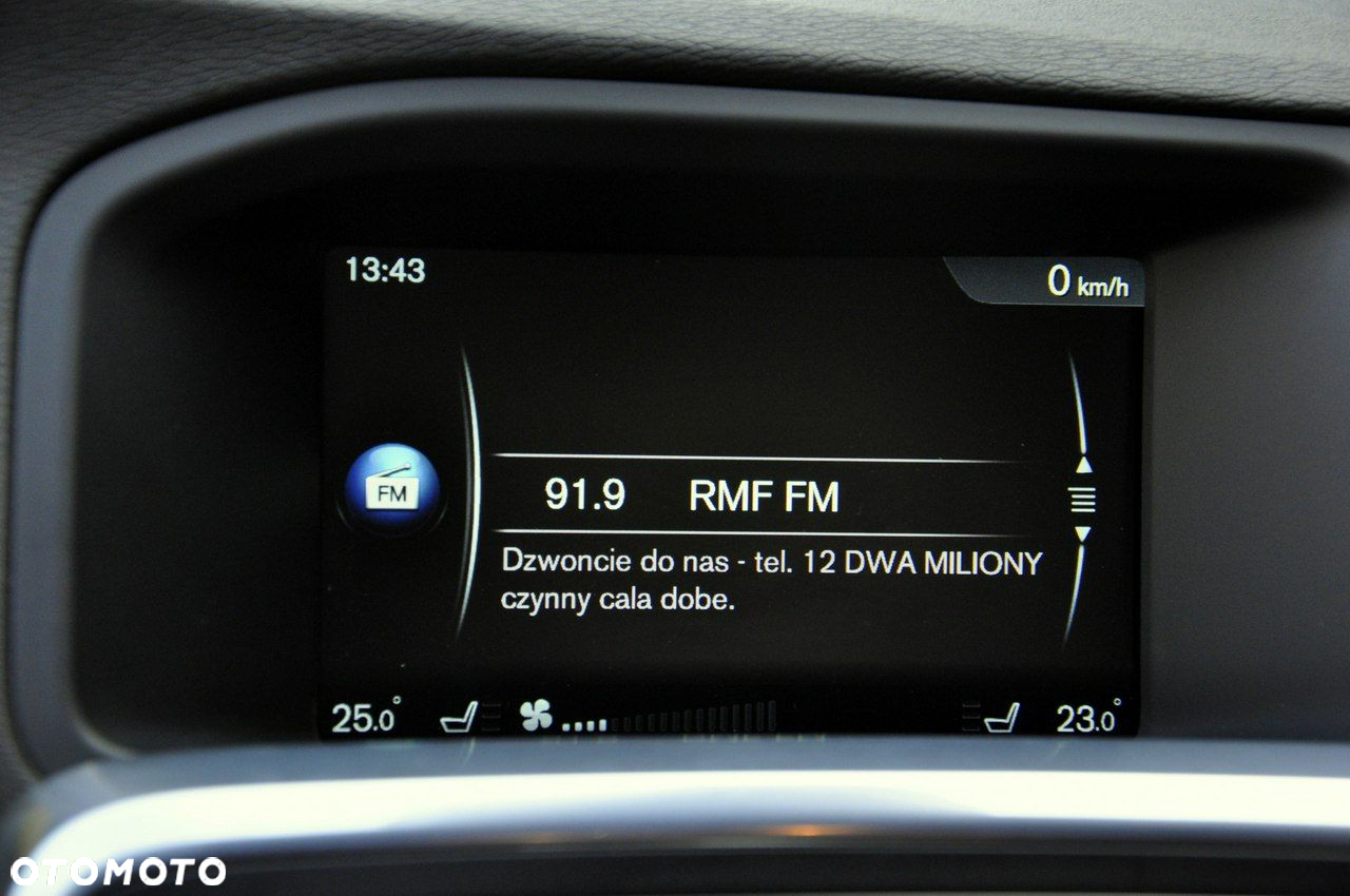 Volvo V60 D4 Drive-E Momentum - 40