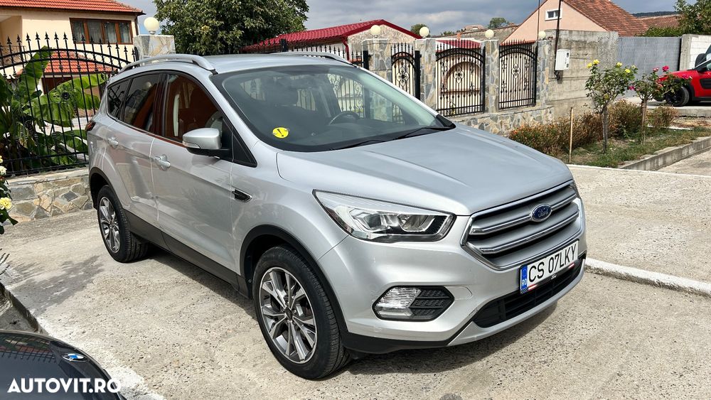 Ford Kuga - 2
