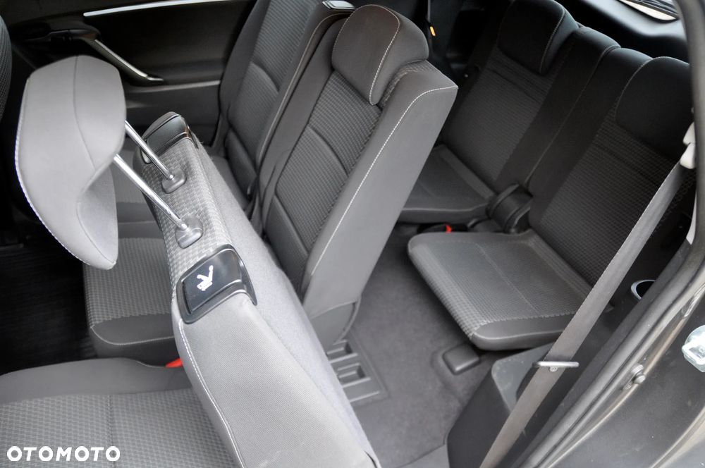 Toyota Verso 2.0 D-4D Prestige 7os - 9