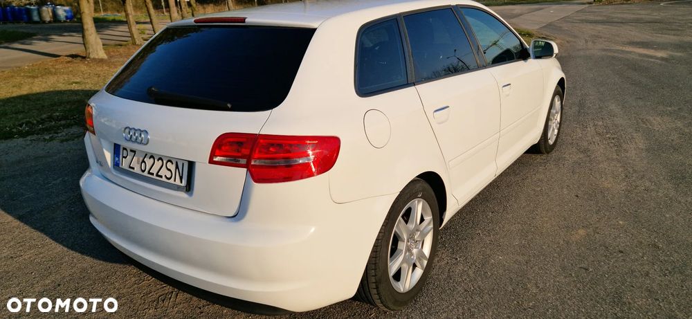 Audi A3 Sportback 1.6 Attraction - 4