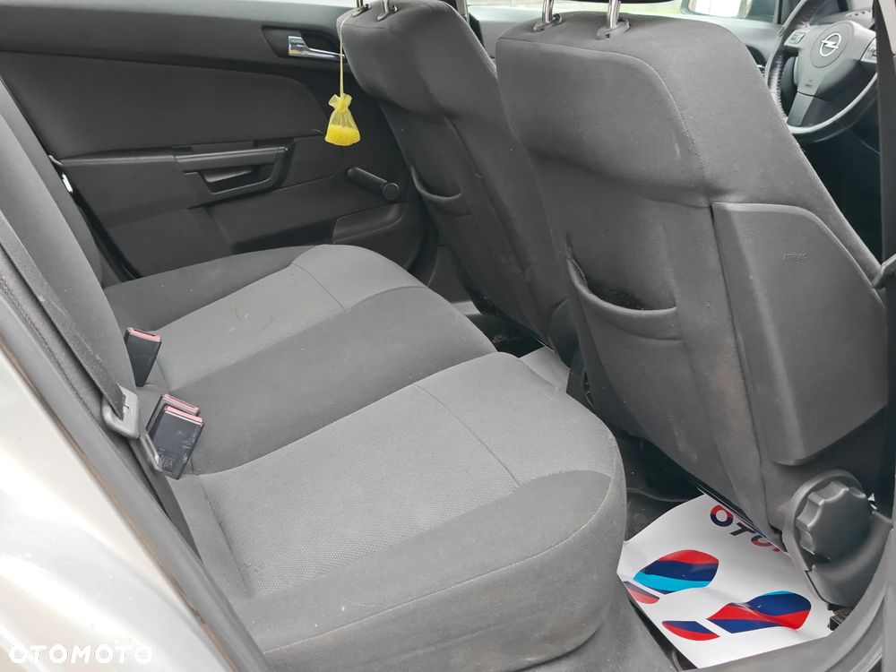 Opel Astra 1.7 CDTI Cosmo - 17
