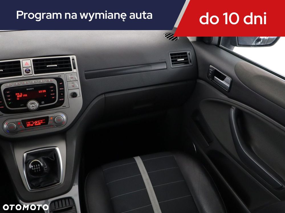 Ford Kuga - 10