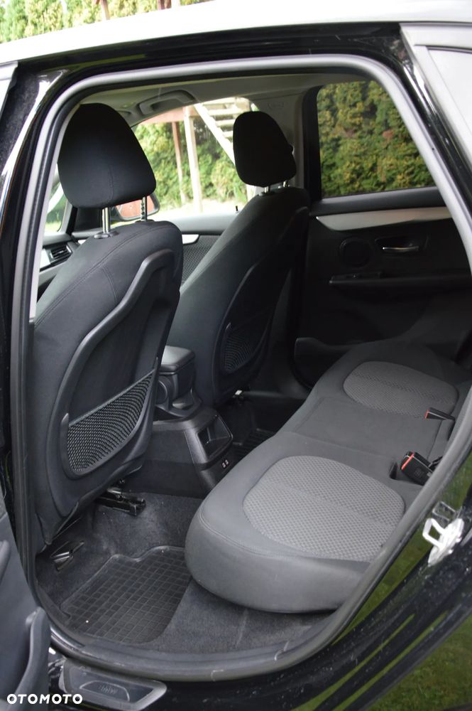 BMW Seria 2 218i - 28