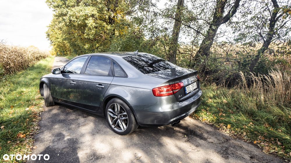 Audi A4 Limousine - 5