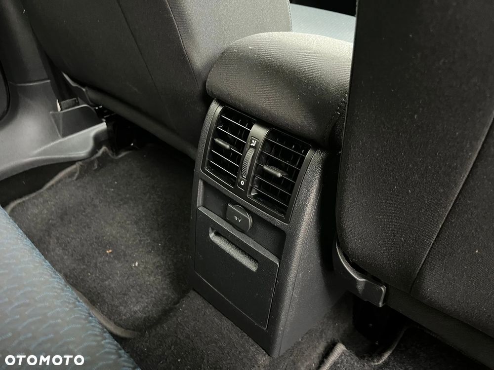 Volkswagen Caddy Maxi - 19