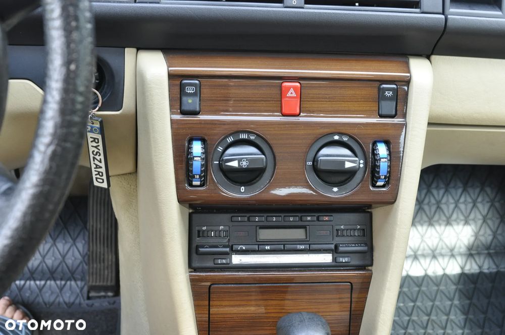 Mercedes-Benz W124 (1984-1993) - 37
