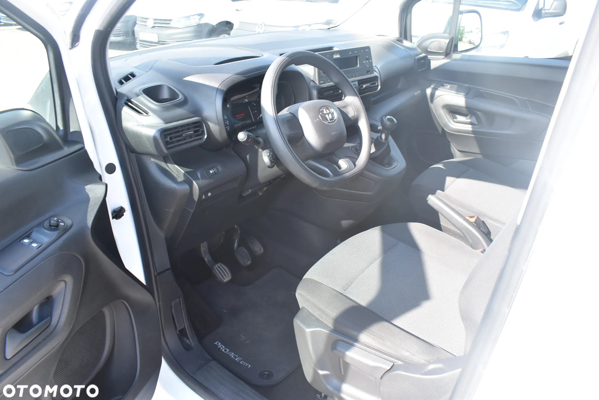 Toyota Proace City Verso Long 1.5 D-4D Business - 10