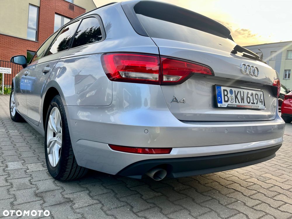 Audi A4 Avant - 10
