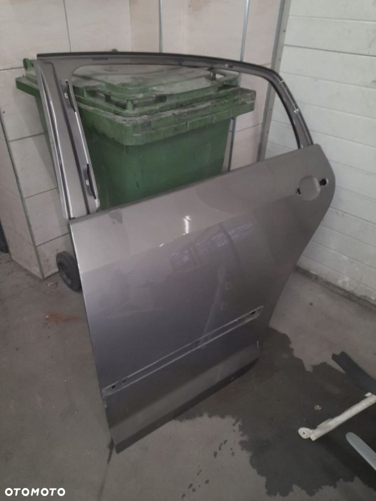 VW GOLF VI DRZWI LEWE TYŁ - 1