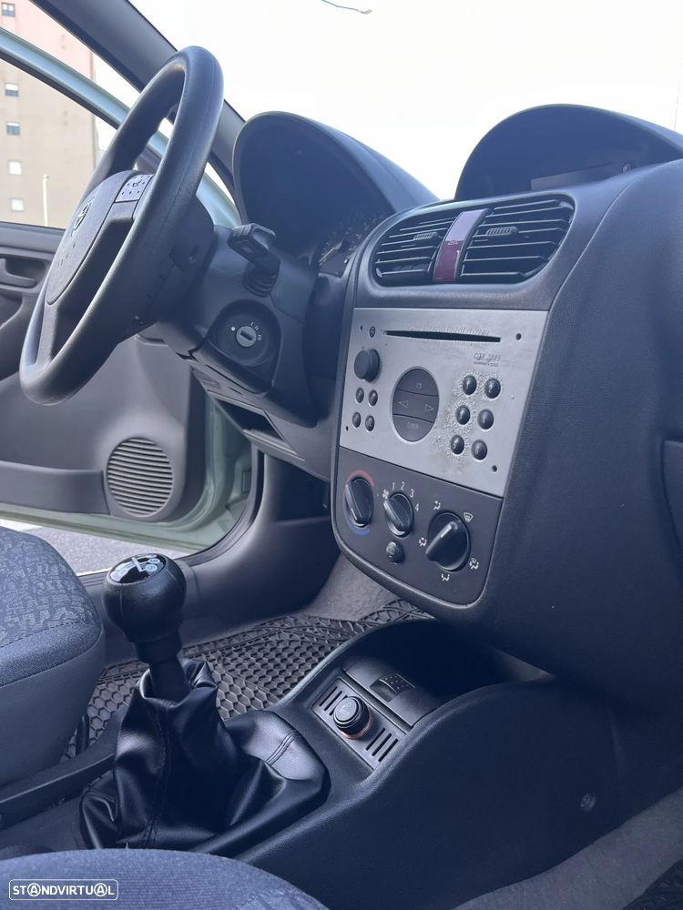 Opel Corsa 1.2 16V Confort - 11