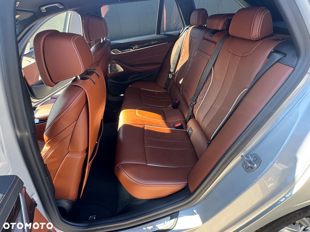 BMW Seria 5 540d xDrive - 24