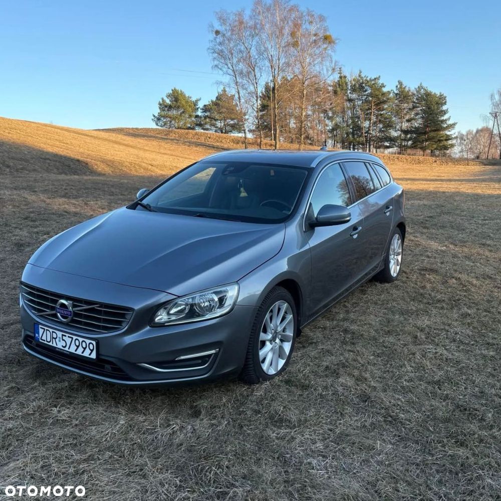 Volvo V60 D3 Summum - 1