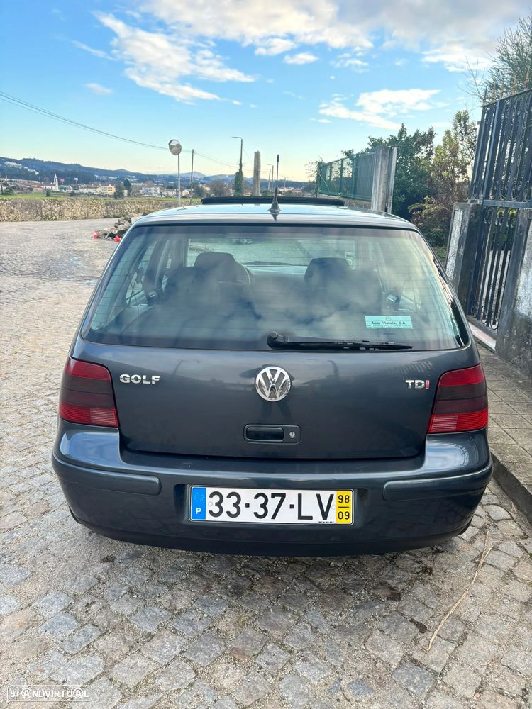 VW Golf 1.9 TDi Highline - 3