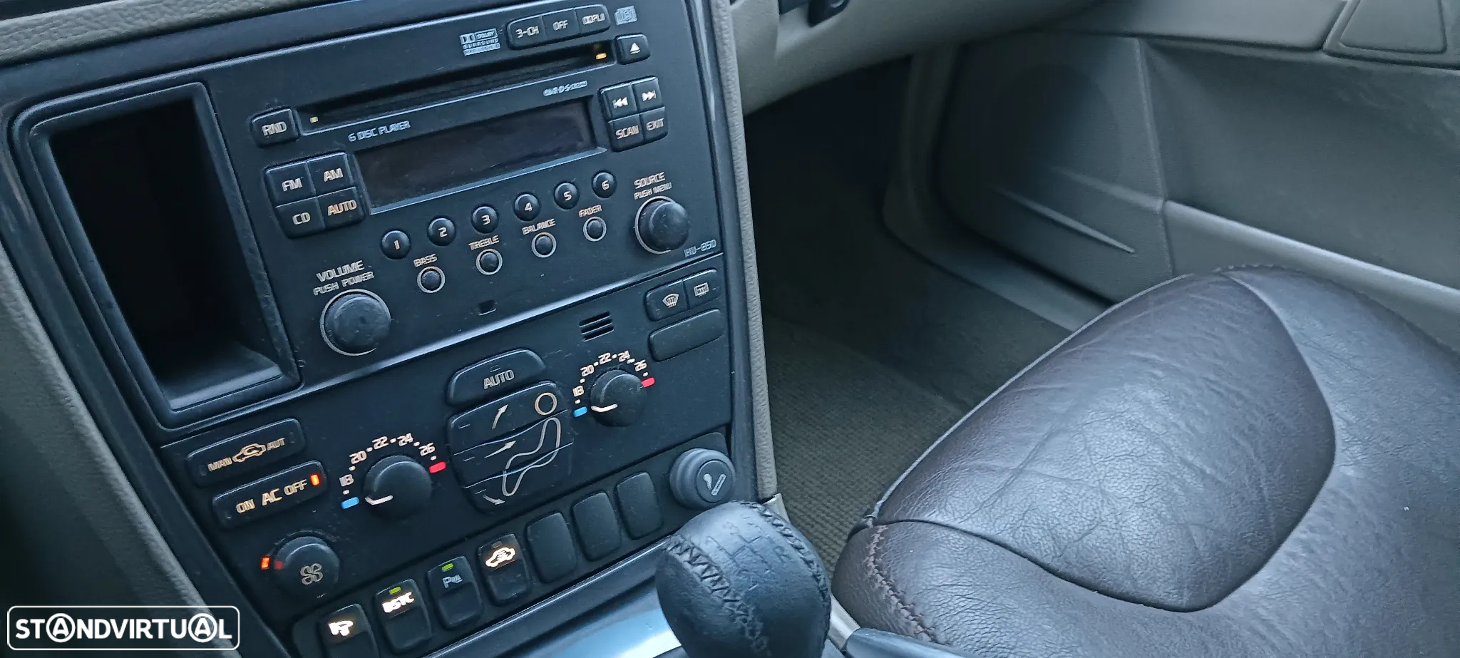 Volvo XC 70 2.4 D5 Nivel 3 - 23