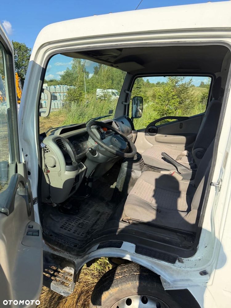 Nissan Cabstar 2008 photo 5