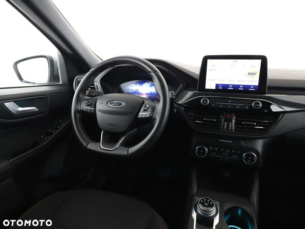 Ford Kuga - 17