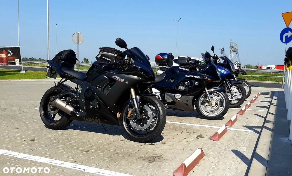Yamaha R6 - 3