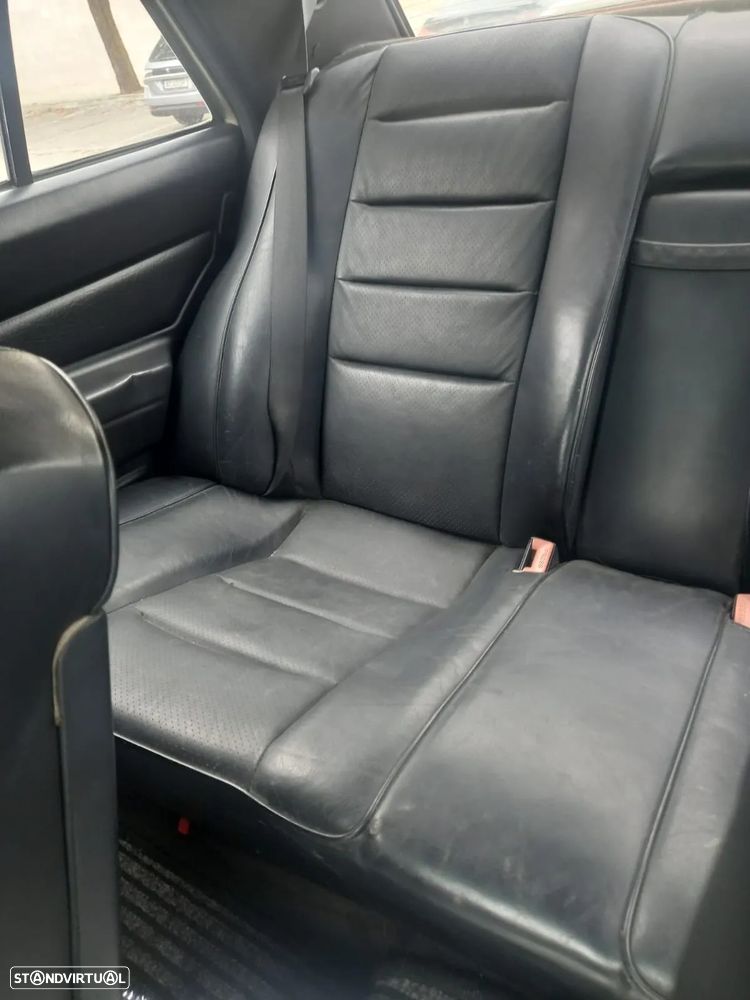 Mercedes-Benz 190 E 2.5-16 - 7