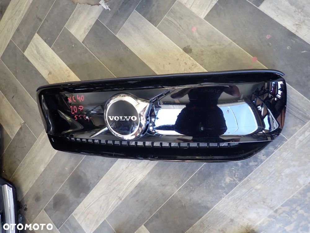 VOLVO XC 40 GRILL ATRAPA PRZÓD PRZEDNIA - 3