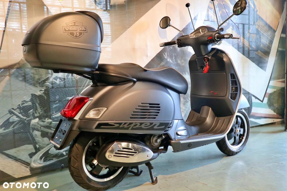 Piaggio Vespa - 14
