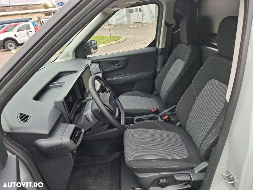 Ford Transit Courier - 15
