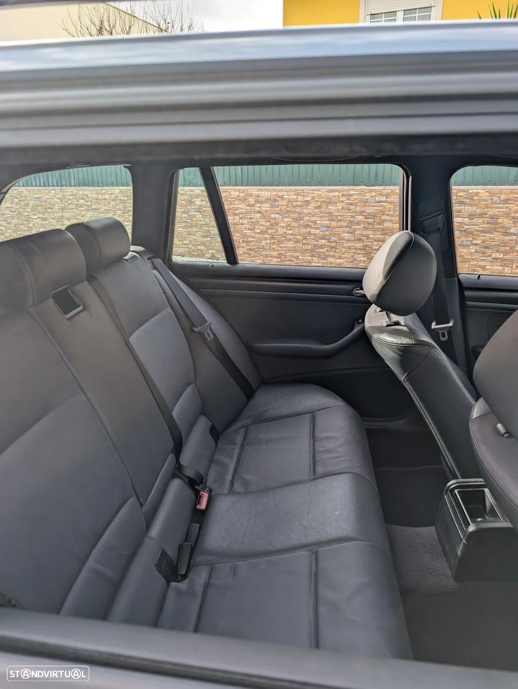 BMW 320 d 20 Anos Baviera - 6