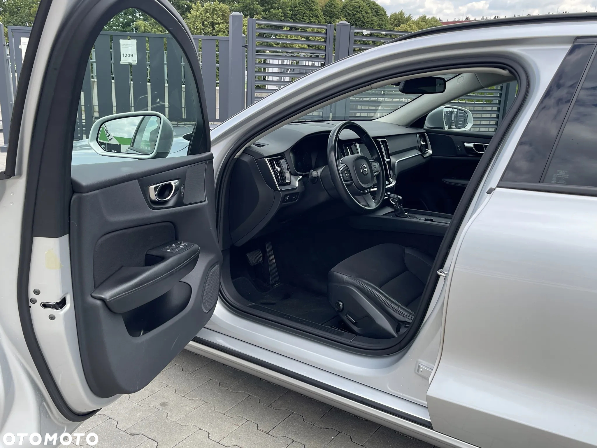Volvo V60 D3 Geartronic Momentum - 16