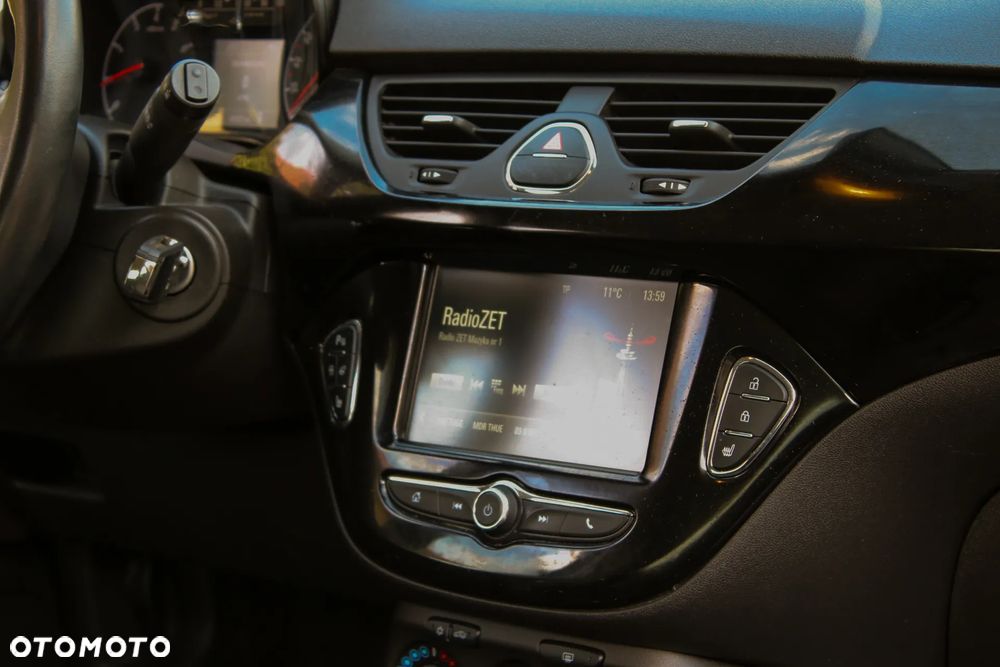 Opel Corsa 1.4 16V Cosmo - 33