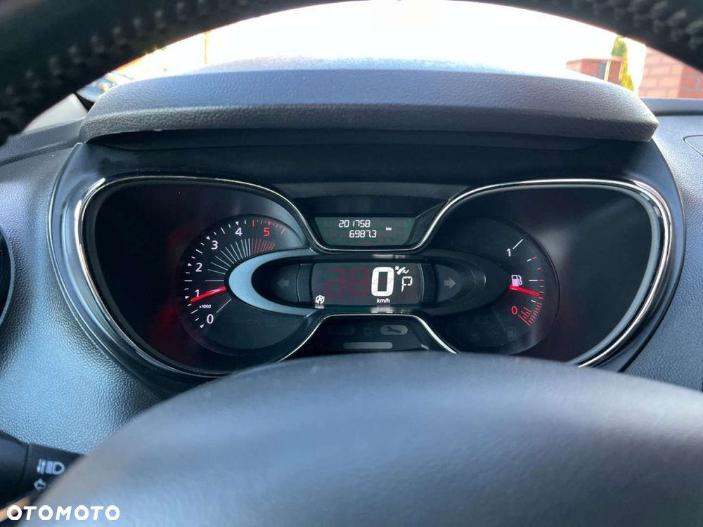 Renault Captur 1.5 dCi Limited EDC - 9