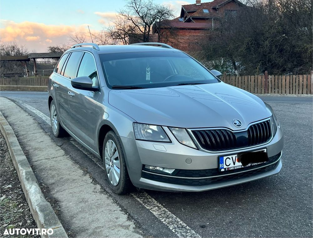 Skoda Octavia Combi 1.6 TDI DSG Ambition - 1