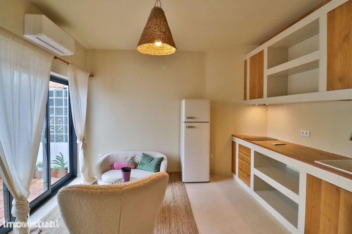 Prédio com 3 apartamentos renovados - Grande imagem: 5/21