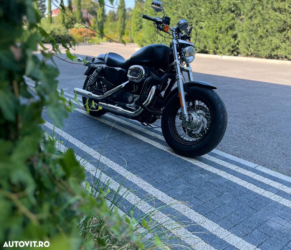 Harley-Davidson XL 1200C Sportster Custom - 2