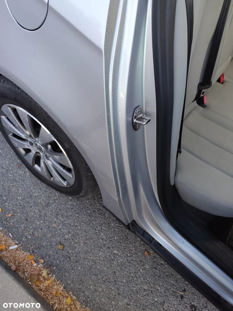 Volkswagen Passat - 21