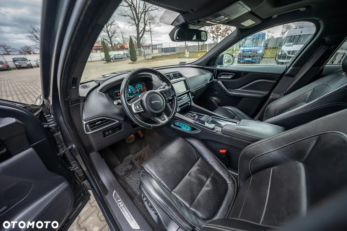 Jaguar F-Pace 3.0 TDV6 AWD R-Sport - 37