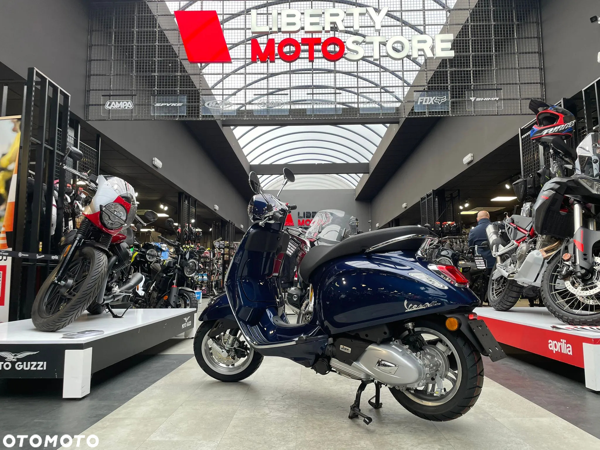 Vespa Primavera - 4