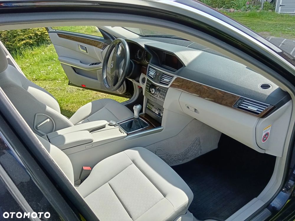 Mercedes-Benz Klasa E 220 CDI - 22