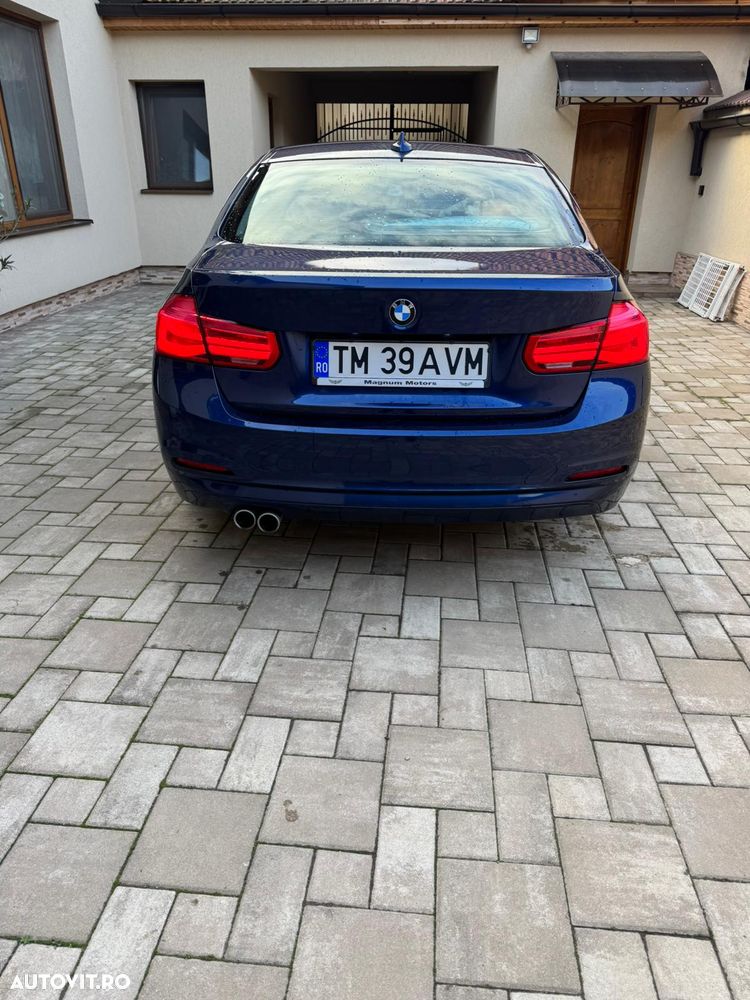 BMW Seria 3 320d Touring - 2