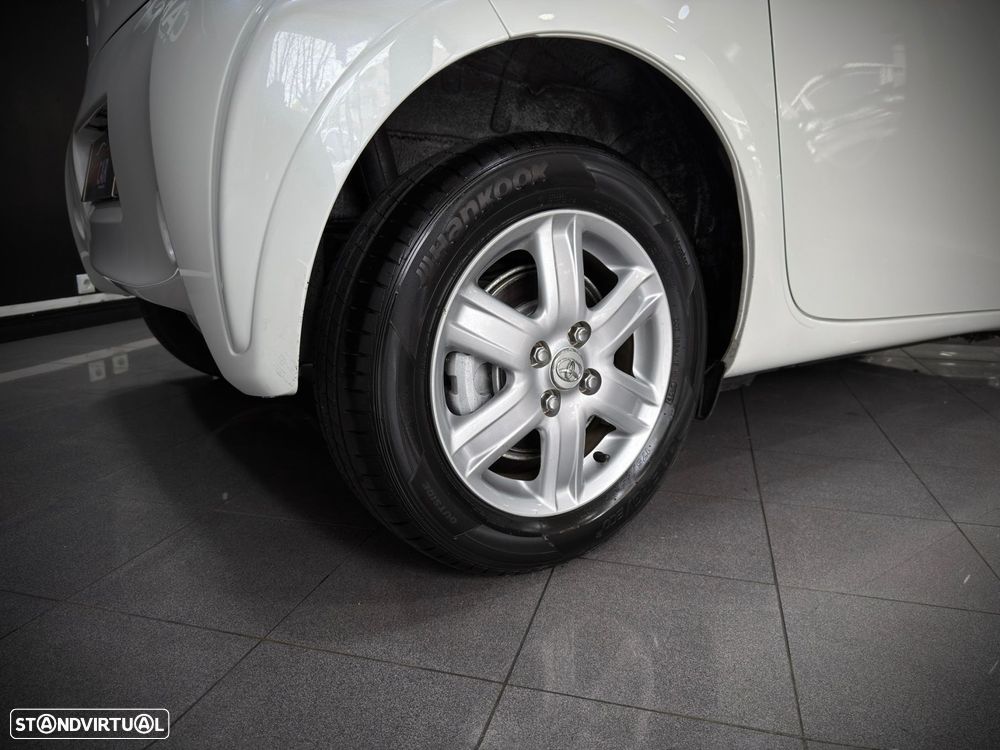 Toyota iQ 1.0 VVT-i 2 EP - 26