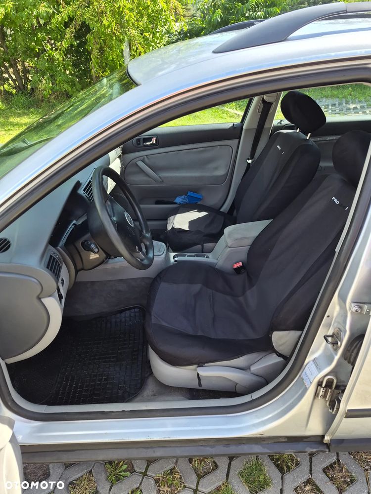 Volkswagen Passat 1.9 TDI Basis - 9