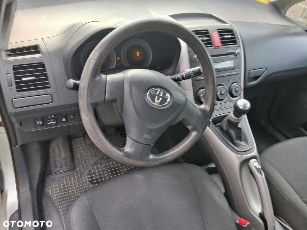 Toyota Auris - 6