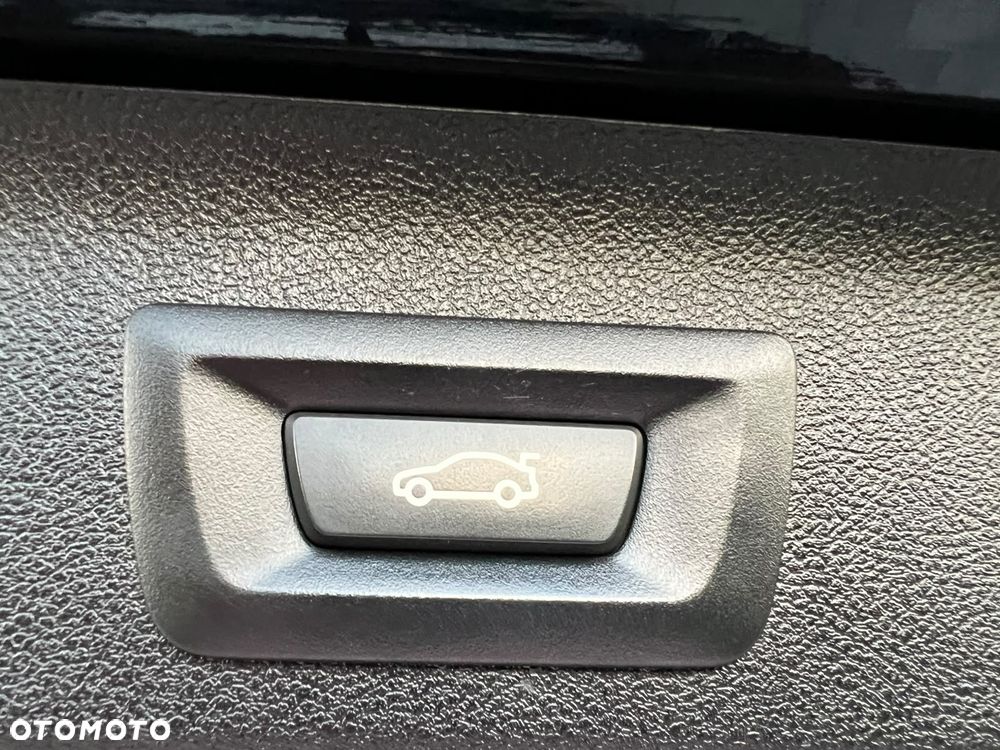 BMW Seria 5 520d Sport Line - 20