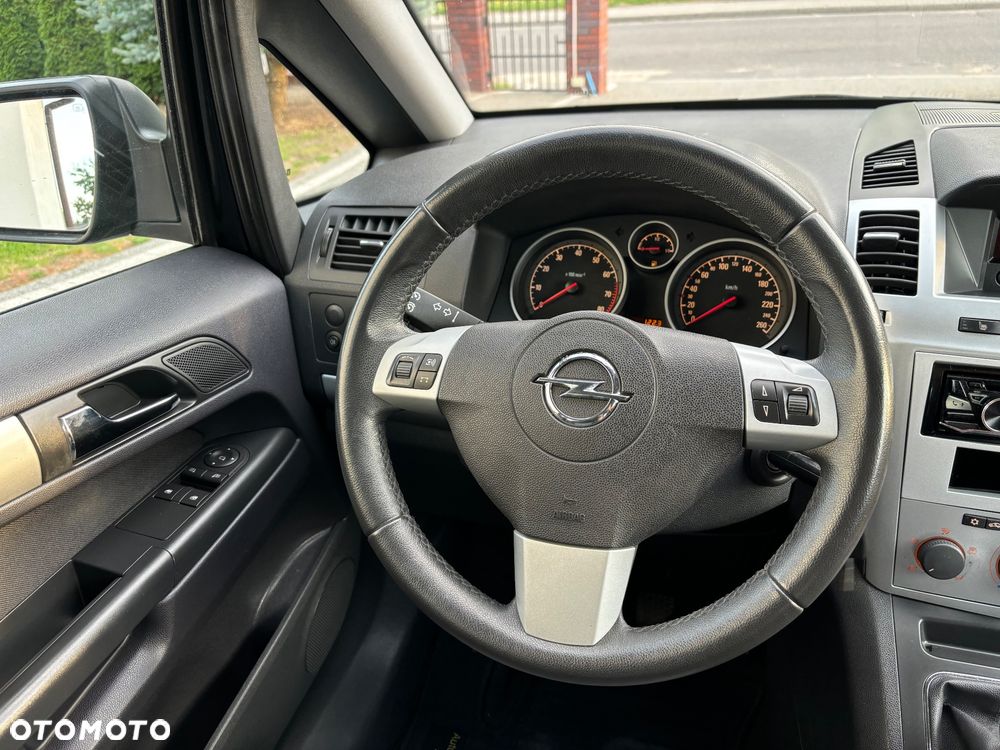 Opel Zafira 1.8 Family Plus - 21