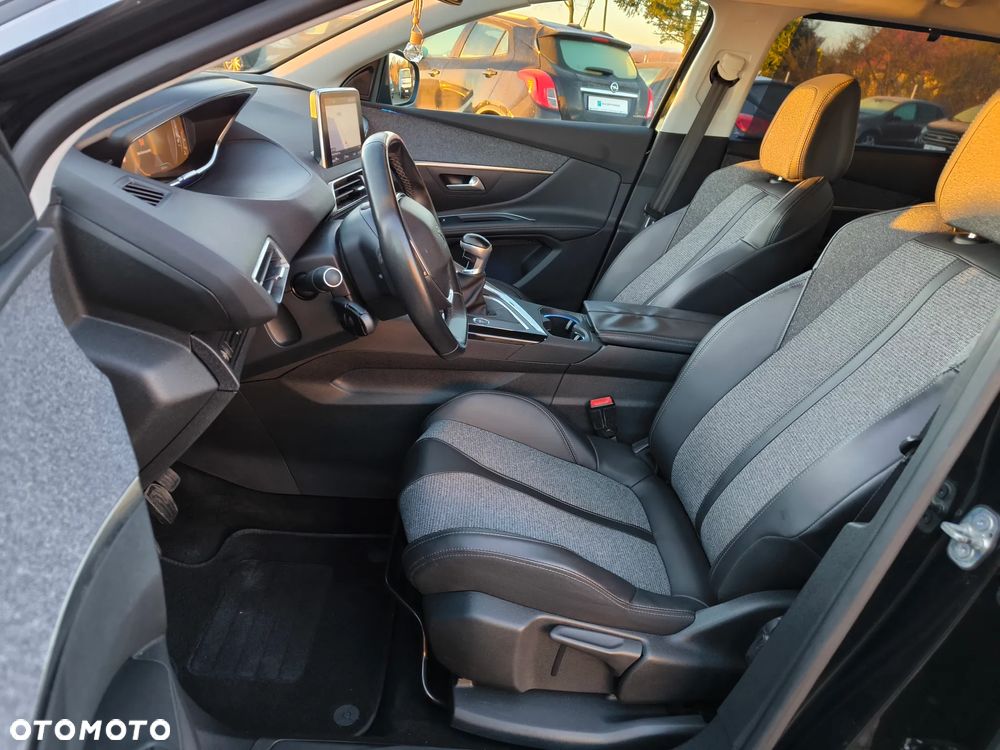 Peugeot 5008 1.5 BlueHDi Allure S&S - 21