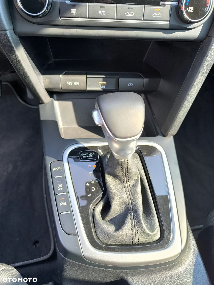 Kia Ceed 1.6 GDI M DCT - 9