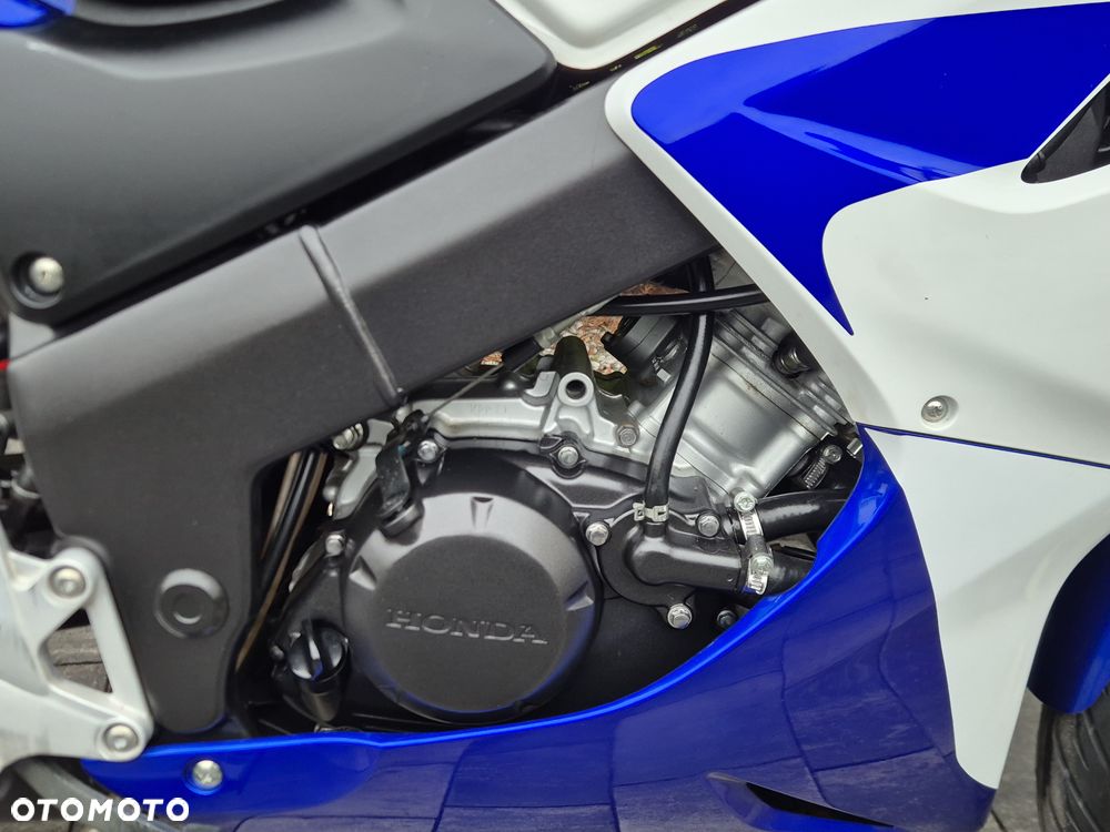Honda CBR - 9