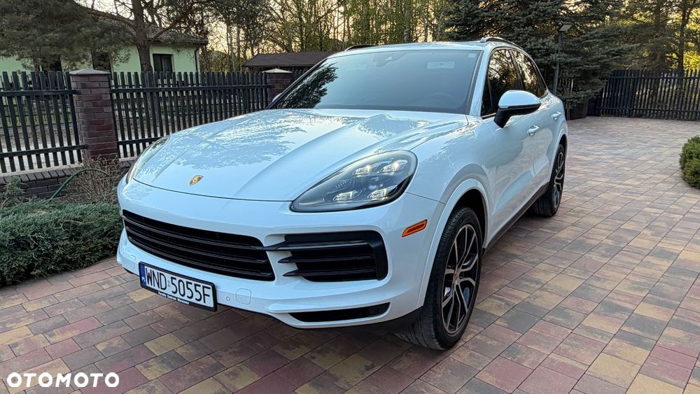 Porsche Cayenne - 1